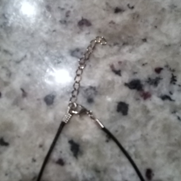 Handmade shell necklace - Picture 2 of 2